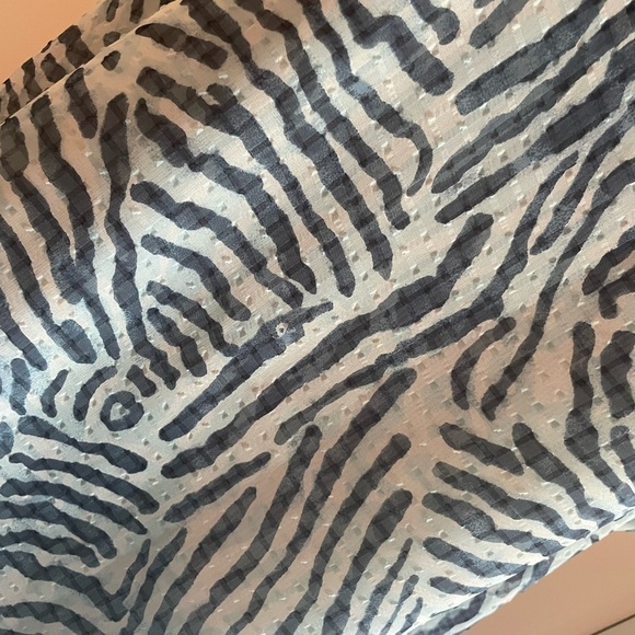 𝅺loft Blue Print Lined Tank Top - Picture 10 of 10